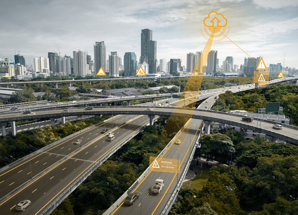 Mit dem eHorizon kann der Fahrer über das Sichtfeld der Fahrzeugsensoren hinaus „um die Ecke“ sehen.