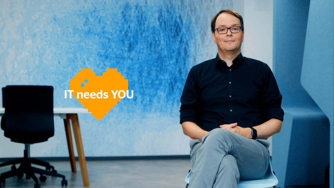 Shooted for the IT Needs You Campaign by HR Communications GER, Nov 2022 

Attention: Requests for further use must me made to protagonists and approved by them! 
In addition, notice must go to the protagonist before publications in order to enable a contradiction!