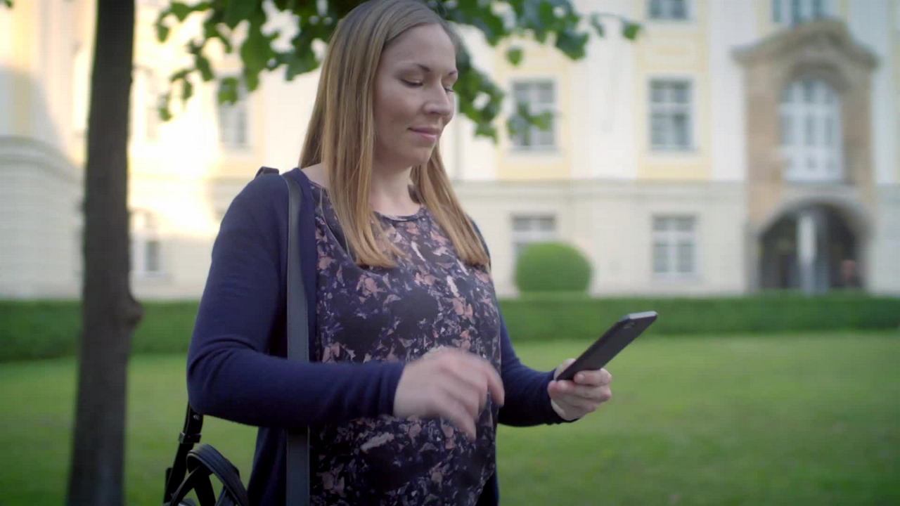 Working on Connectivity at Continental (English subtitles).jpg